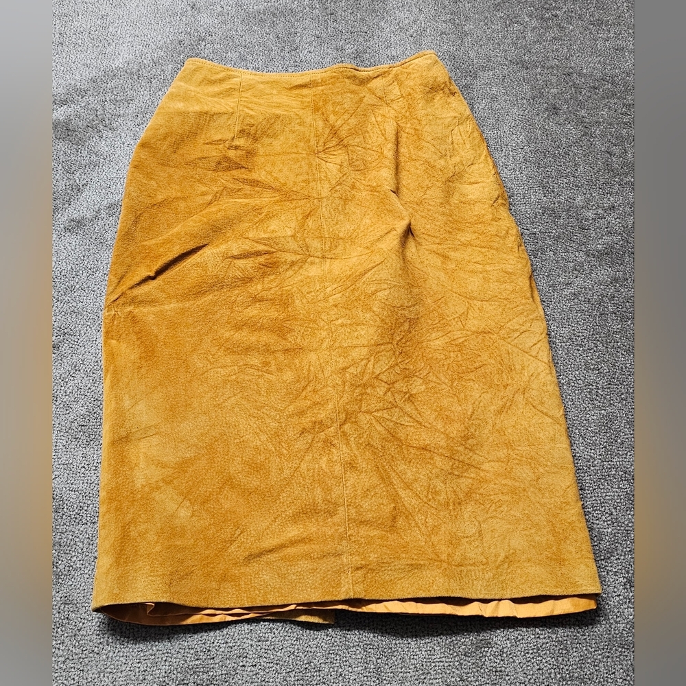 Marshall Fields Skirt Women Size 8 Suede Mustard Yellow Genuine Leather Vintage